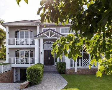 Modern Hamptons home exterior