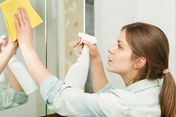 The mistake you’re making when cleaning your bathroom mirror