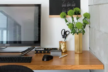 7 ideas (and 7 items!) to recharge your workspace