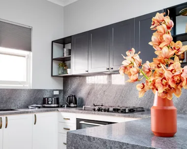 Selling Houses Australia Season15 MAROUBRA kitchen