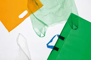 Coles and Woolworths take steps to reduce plastic, waste