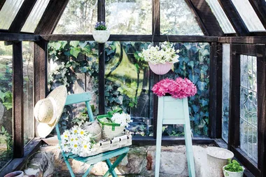 This is the latest stunning backyard trend
