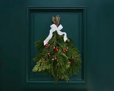 7 festive door ideas for the Christmas season