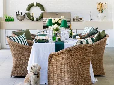 Outdoor Christmas table with green and white scheme