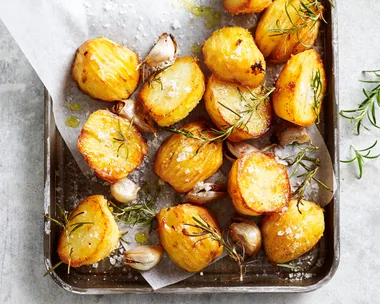 Classic roast potatoes with rosemary salt
