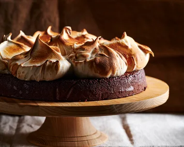 Coffee fudge cake with toasted coffee meringue