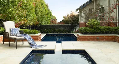 Gorgeous classic garden with a modern twist