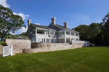 Beyonce and Jay-Z buy mansion in the Hamptons
