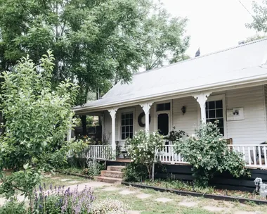 Discovering the charm of Poet’s Lodge in Daylesford