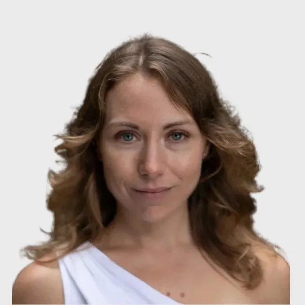 Headshot of Amy Bradney-George - Deals Editor from the Deals and Promo Codes team.