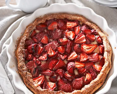 rhubarb strawberry almond tart recipe