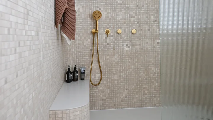 Rhys and Liam's Deception Bay Dream Home tradie bathroom by Hannah and Jonny