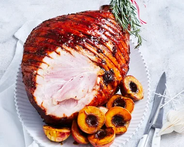 Sticky peach and pepper glazed ham