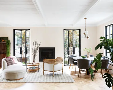 A spectacular beachside new build in Sydney